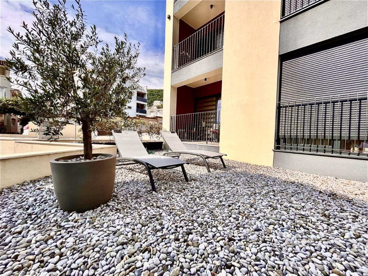 Fides Stylish Apartments Tivat With Pool Exterior foto