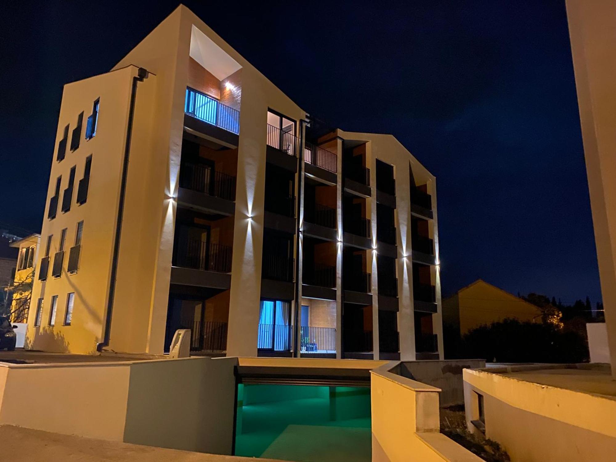 Fides Stylish Apartments Tivat With Pool Exterior foto